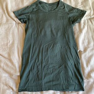 Lululemon swiftly tech short sleeve